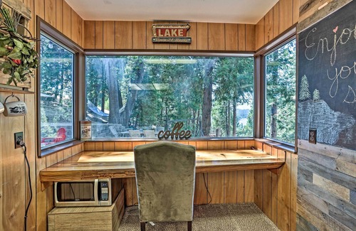 Cedar Glen Cabin | Expansive Retreat w/Deck, Game Room & Lake Views!