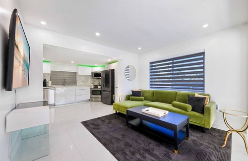 Miami Shores House | Experience All of Miami at #ThePalmsAtNoMi
