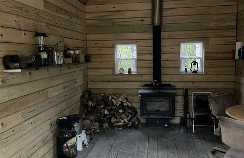 Euclid Cabin | Experience an Ultimate Rustic Getaway!