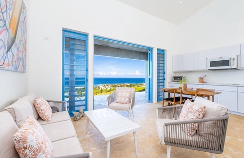 Maleza Alta House | Experience mesmerizing views at The Cliff House from your private plunge pool