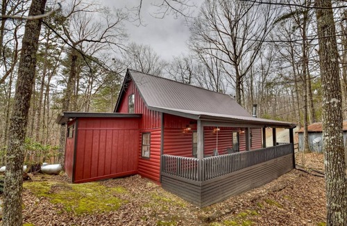 East Ellijay Cabin | Experience nature closeby at our cozy 3-bedroom cabin Ellijay