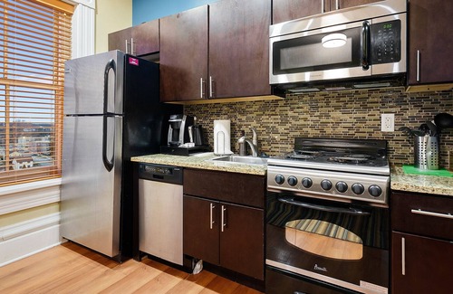 St. Clairsville House | Experience the Enchanting Allure of Condo minutes from Wheeling 308