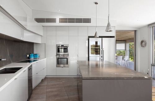 Castaways Beach House | Experience the epitome of coastal luxury at 32-512 David Low Way