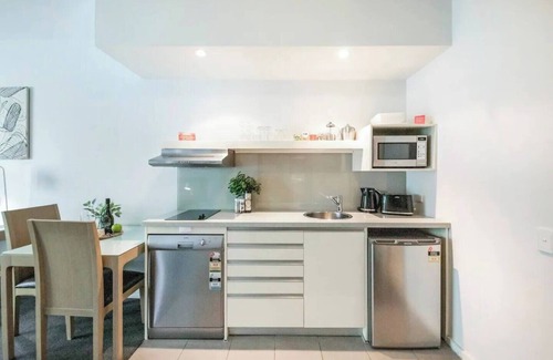 Darwin City Centre Apartment | Experience the Best of Darwin from this King Suite