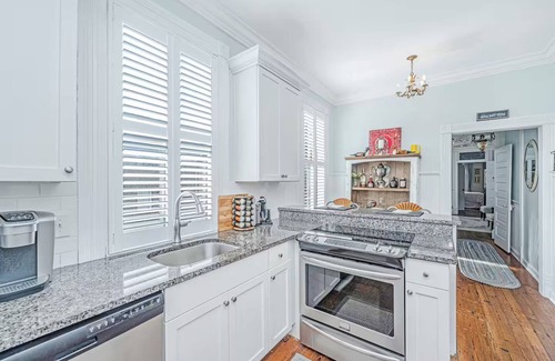Harleston Village Condo | Experience the Heartbeat of Charleston on Queen Street