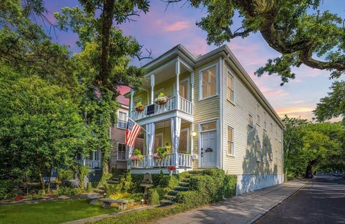 Harleston Village Condo | Experience the Heartbeat of Charleston on Queen Street