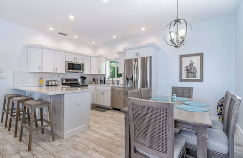 Marathon House | Experience the relaxation and breathtaking natural beauty of the Florida Keys.