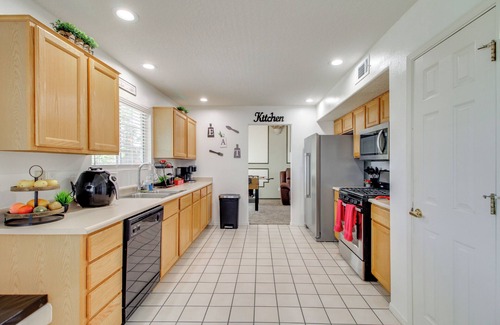 Rio Rancho House | Explore ABQ & Rancho Rio: Family Home w/Patios!