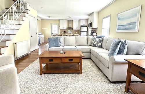 Teaticket House | Explore Beaches, Golf Courses, Restaurants, Shopping and all the Cape Offers from our Falmouth Home