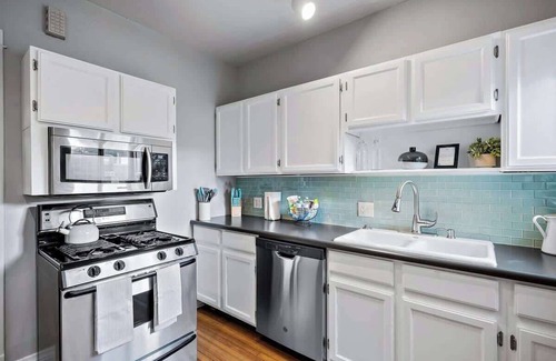 Speer House | Explore Denver From Our Spacious Retreat