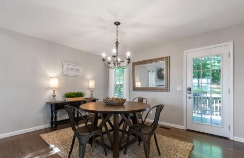 Cartersville House | Explore Historic DT In This Cozy Open Air 5BR Stay