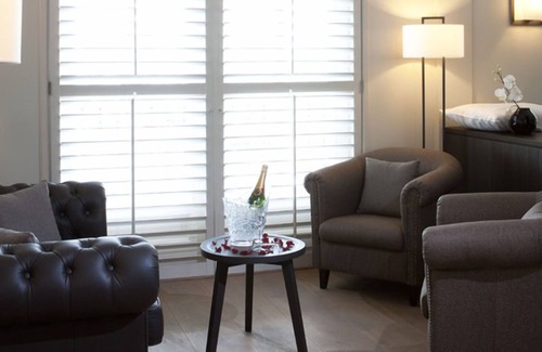 Municipality of Huizen Hotel | Explore Huizen in Perfect Suite w/Onsite Dining Near Breathtaking Reserves
