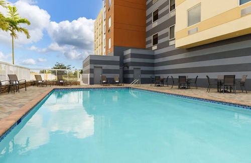 Florida City House | Explore the Beauty of Florida with Our Relaxing and Convenient Room
