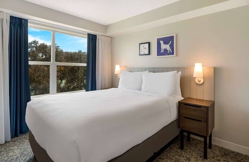 Oyster Point Hotel | Explore the Best of the City! Free Breakfast, Free Shuttle, Full Kitchen!