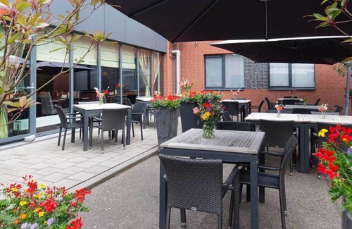 Zevenbergen Hotel | Explore Zevenbergen from Fletcher Hotel – Onsite Restaurant & Parking