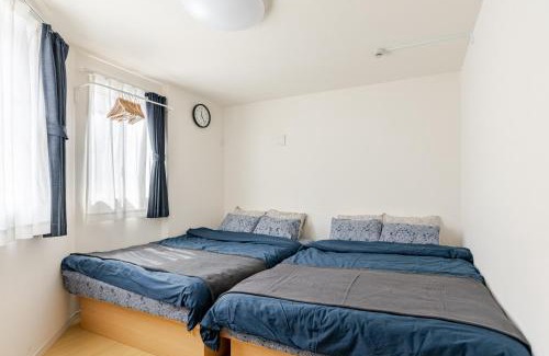 Minato Apartment | EXPO 22 min,13 min to NISHI-Osakako-KAIYUKAN,Santa Maria,LEGOLAND,Tempozan Ferris,Tempozan Marketplace,Tempozan Park,22 min to Yumesima-EXPO,casino,IR,17 min to Sakisima-Ferry Terminal,Cosmo Tower,ATC,Intex,15 min to Tennoji-Harukas,Tennoji Zoo,Park