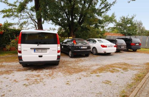Brno House | Expres Atack Penzion