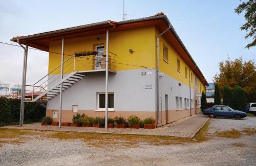 Brno House | Expres Atack Penzion