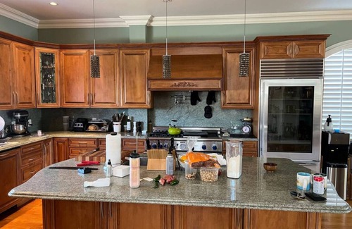 Westchester House | Exquisite 3-Bedroom Home w/yard and grill, Near LAX, SoFi Stadium, and the Beach
