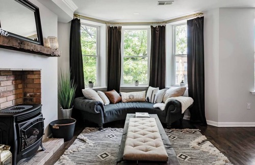 North End House | Exquisite 8-Bedroom Retreat in Historic Boston