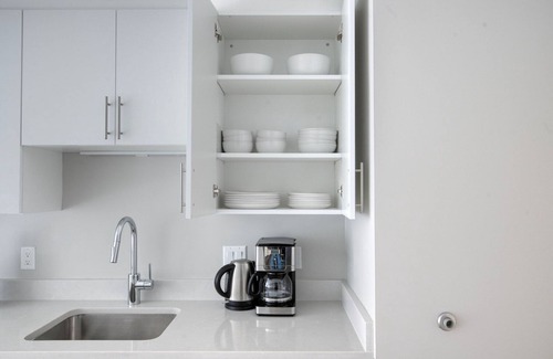 Boston Apartment | Exquisite Brighton Jr 1BR w/Gym & W/D, on the River, by Blueground