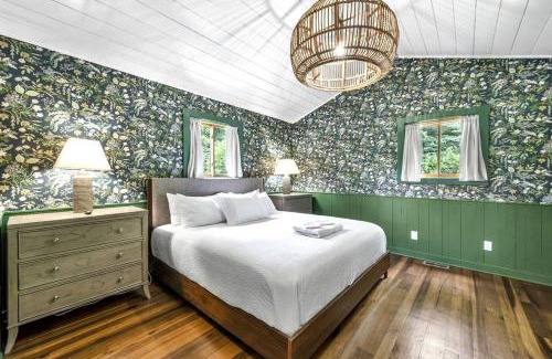 Ava House | Exquisite Cabin with Amazing Interior and Exterior in Sarahsville, Ohio