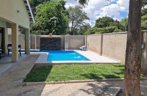 Bulawayo Apartment | Exquisite guesthouse in Hillside with pool - 2040