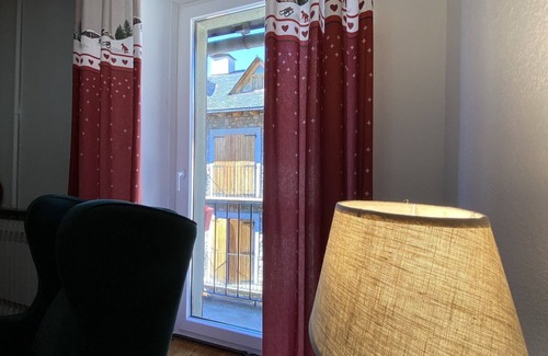 Llivia Apartment | Exquisite high mountain duplex in the town centre of Llívia