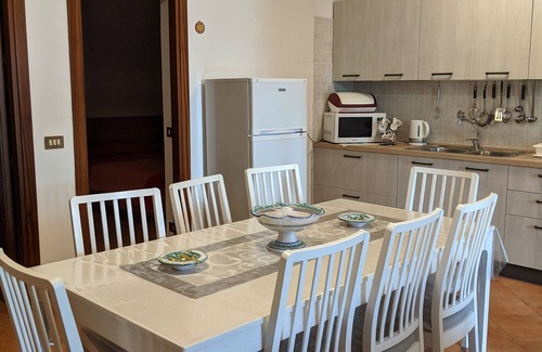 Ciminna Villa | Exquisite Holiday Villa, spacious terrace and pool in the Sicilian countryside