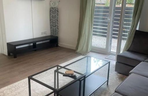 Cathays Apartment | Exquisite Long-Term Living in Cardiff's Heart