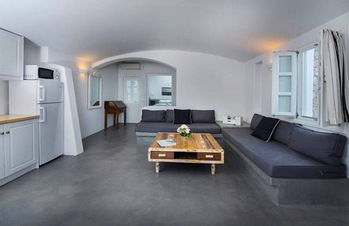 Kamari Villa | Exquisite Santorini Villa | Villa.