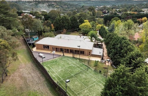 Warrandyte Villa | Exquisite Villa Living at 5 Swansfield Ct, Warrandyte - Shared Amenities Await!