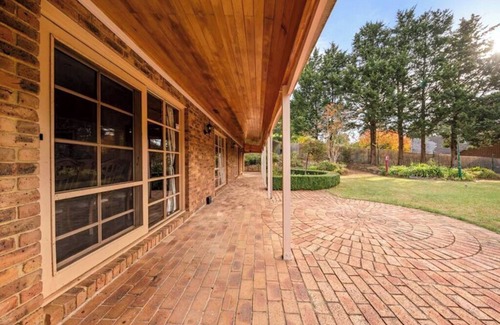 Warrandyte Villa | Exquisite Villa Living at 5 Swansfield Ct, Warrandyte - Shared Amenities Await!
