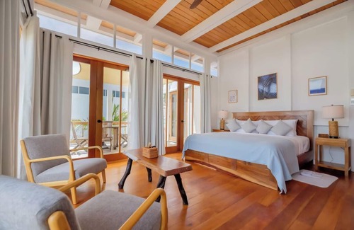 San Pedro Hotel | Exquisite Villa Retreat w/Swimming Pool Near Marine Reserves for Whole Family!