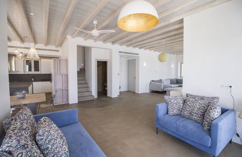 Elia Villa | ExquisiteVilla/Magnificent view/Luxury design/Infinity pool/Security Guard Live