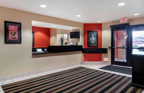 Roseville Hotel | Extended Stay America Select Suites - Detroit - Roseville