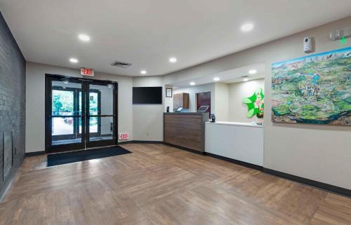 Alexandria West Hotel | Extended Stay America Suites - Washington, DC - Alexandria - Landmark