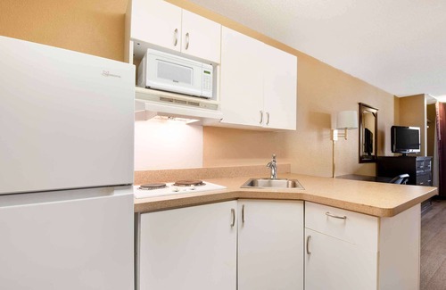 Maple Grove Hotel | Extended Stay America Suites Minneapolis Maple Grove