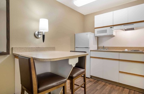 Factoria Hotel | Extended Stay America Suites Seattle Bellevue Factoria