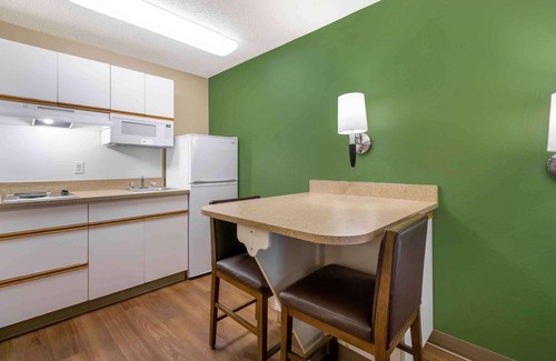 Factoria Hotel | Extended Stay America Suites Seattle Bellevue Factoria