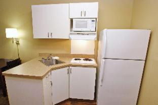 Dearborn Hotel | Extended Stay America Suites - Detroit - Dearborn