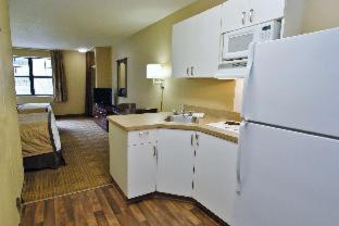 Dearborn Hotel | Extended Stay America Suites - Detroit - Dearborn