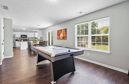 Avon House | Extended Stay Avon FHS Rental