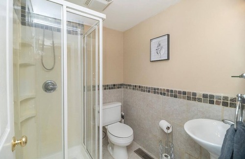 Bolingbrook House | Extended Stay Bolingbrook FHS Rental
