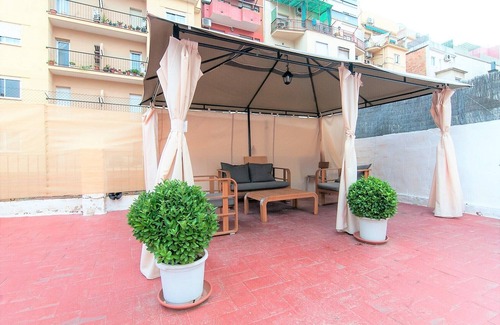 La Maternitat i Sant Ramon Apartment | EXTERIOR PRIVATE ROOM WITH SUNNY TERRACE OF 200 M2