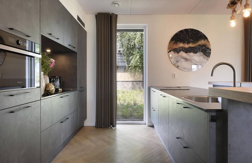 Leuken House | Extra luxury 8-person wellnessvilla in the holiday park Landal Marina Resort Well