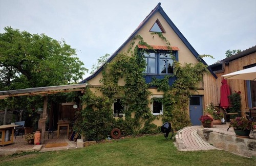 Mainleus House | Extraordinary old shepherd's house - artist's house