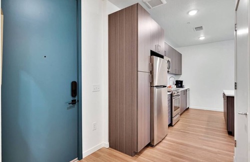 Jewell Heights - Hoffman Heights Apartment | Extravagant Apt Home/Children's Hospital