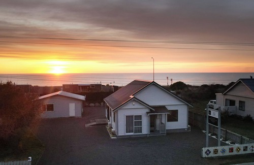 Kaikoura House | Extremely Central | King Size Beds | Modern Home - KK7622, Centrally Located | King Size Beds | Mode