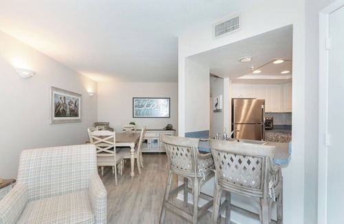 Palm Island Villa | Eye catching nice two bedroom near the Pool with a Nice Gulf view too! B3313B